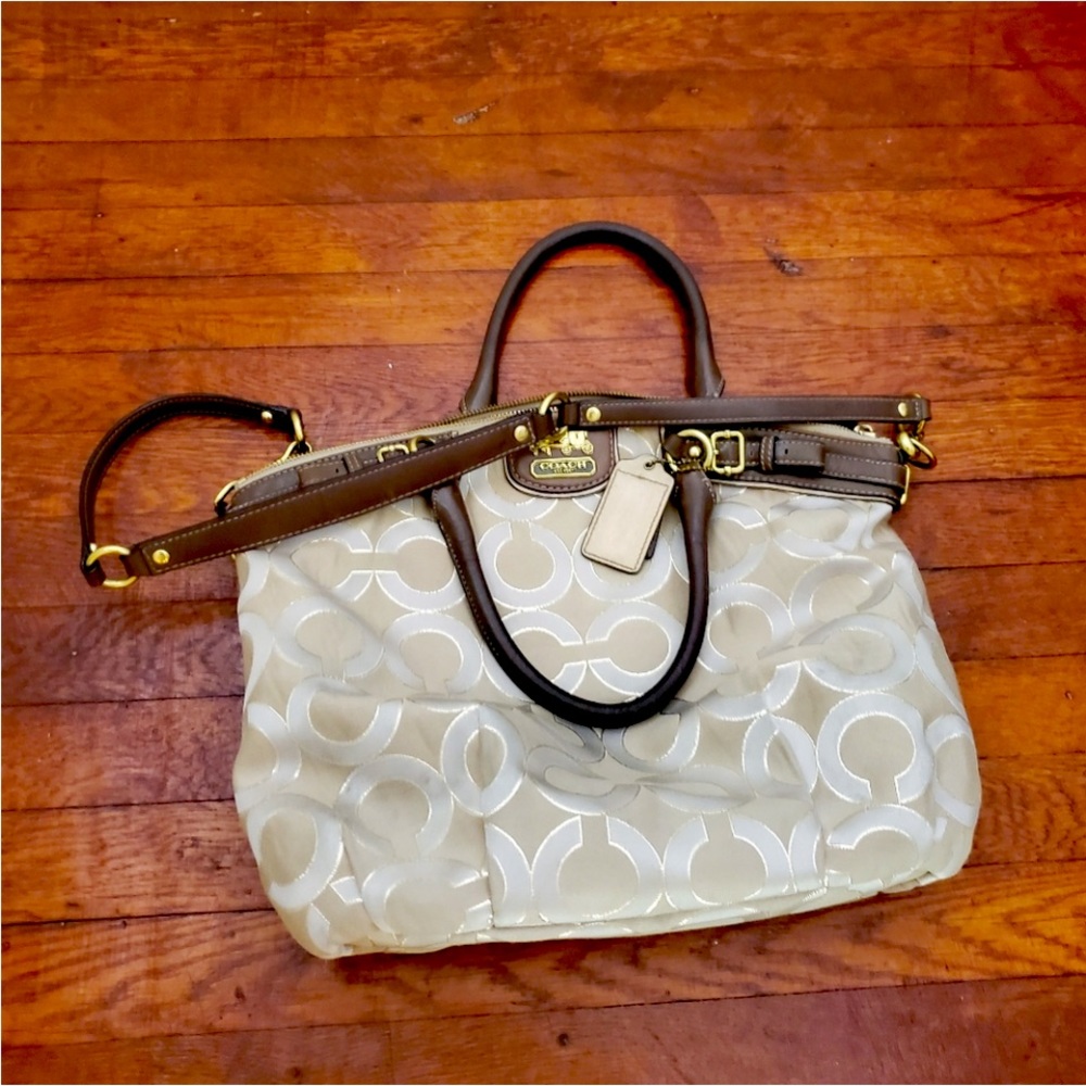 COACH MADISON OP ART LINDSEY 18635 JACQUARD FABRIC LEATHER STRAP BRASS HARDWARE